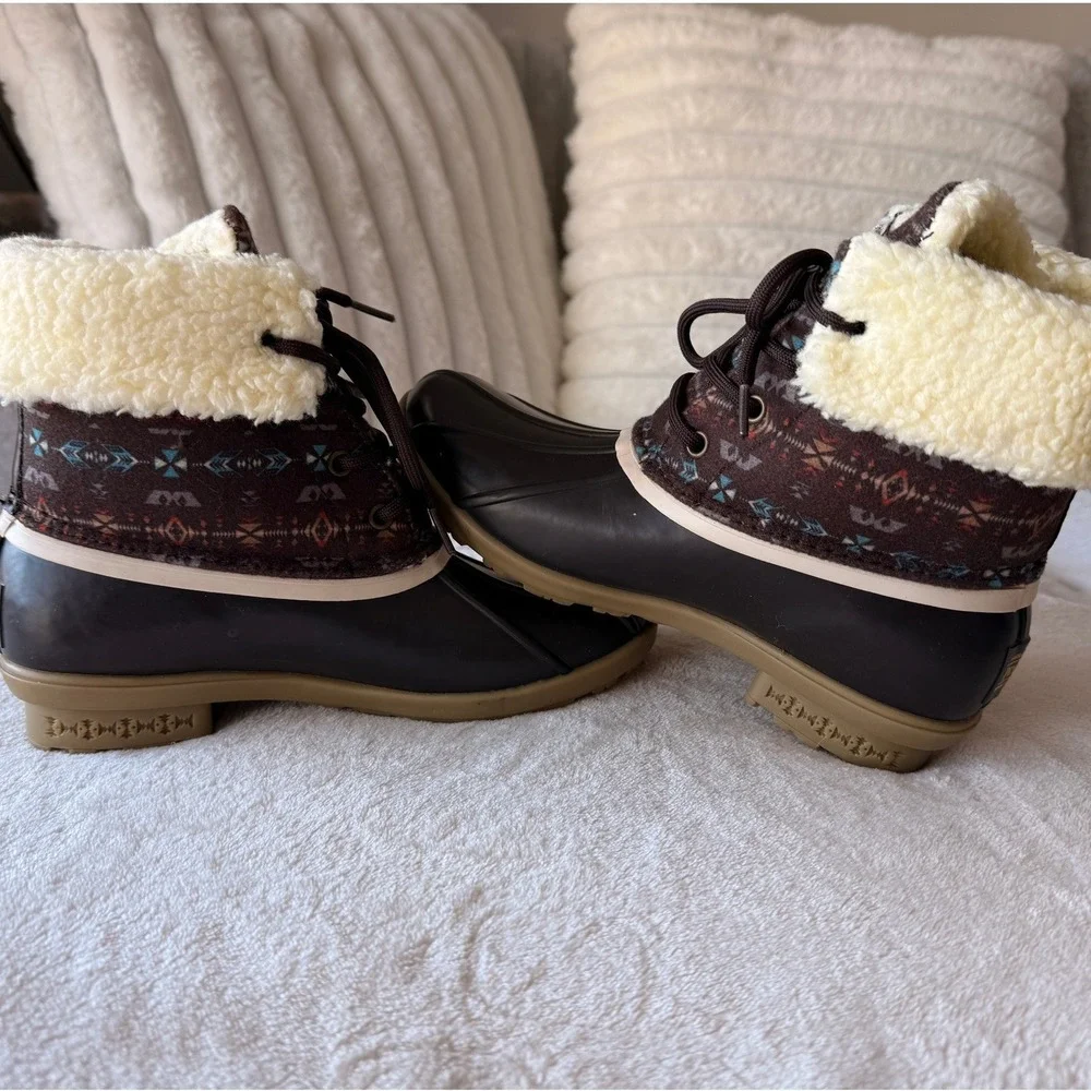 Pendleton Duck Boots Women's Size 6 Waterproof Sherpa Lined‎ Nordic Print